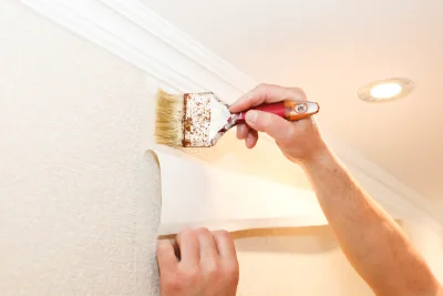 Pose de papier peint à Chey — revêtements muraux et toiles de verre